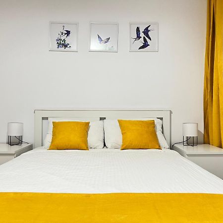 Rsa Apartment - Comfort Near City Centre Bukares Bagian luar foto